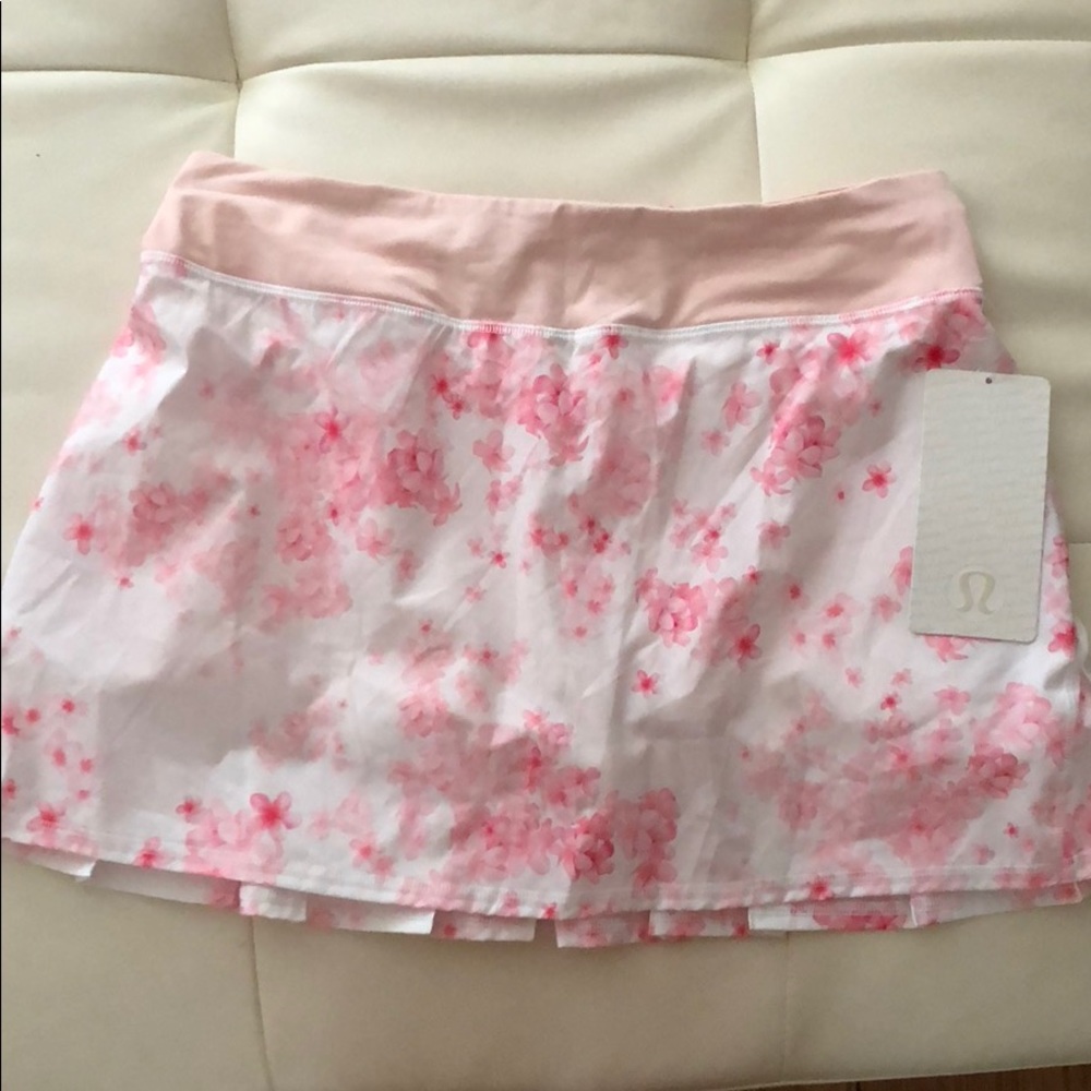 NWT lululemon skort